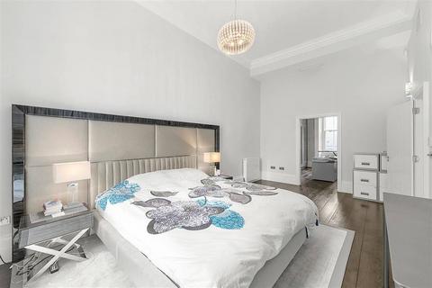 3 bedroom flat for sale, Warwick Square, Pimlico, London, SW1V