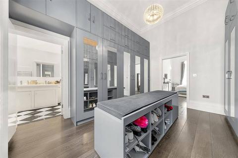 3 bedroom flat for sale, Warwick Square, Pimlico, London, SW1V