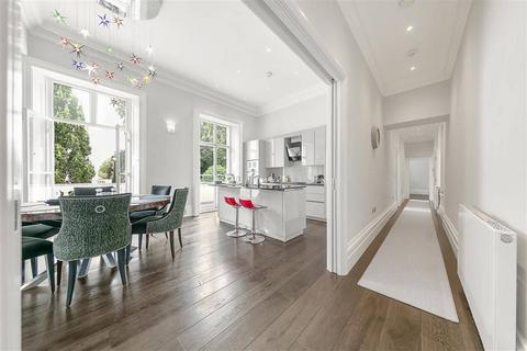 Warwick Square, Pimlico, London, SW1V