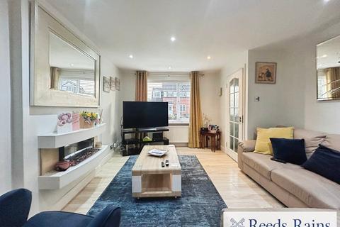 3 bedroom semi-detached house for sale, Trojan Gardens, Greater Manchester M7