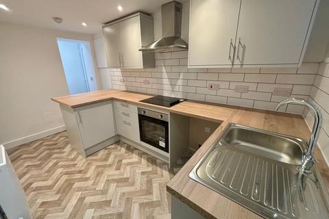3 bedroom terraced house to rent, Pleasant Terrace, Ystrad, CF41