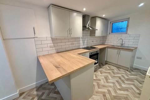 3 bedroom terraced house to rent, Pleasant Terrace, Ystrad, CF41