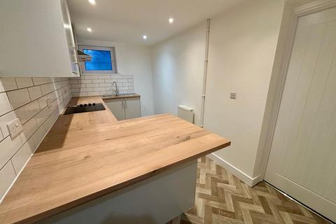 3 bedroom terraced house to rent, Pleasant Terrace, Ystrad, CF41