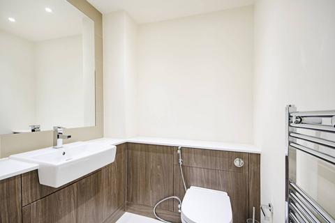 2 bedroom flat to rent, Beaufort Square, Colindale, London, NW9