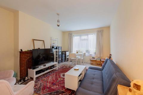 undefined, Courtlands, Maidenhead SL6