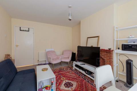undefined, Courtlands, Maidenhead SL6