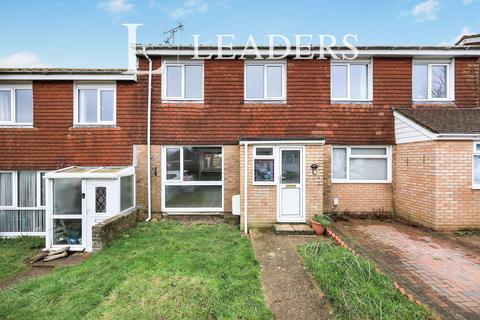 2 bedroom terraced house to rent, Hawkhurst Close, BN23