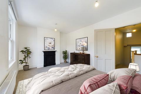2 bedroom end of terrace house for sale, Winstonian Road, Fairview, Cheltenham, GL52