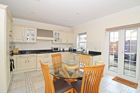 4 bedroom townhouse for sale, Brockwell Avenue, Langley Waterside, Beckenham, BR3
