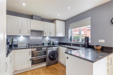 undefined, Sentinel Close, Worcester