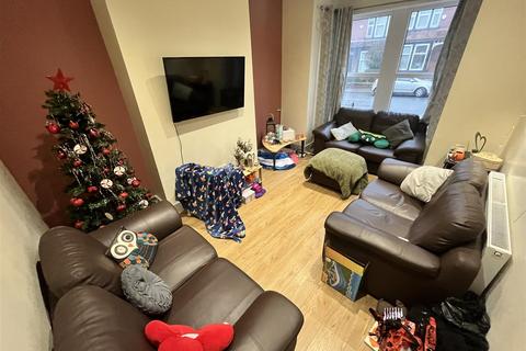 undefined, Headingley Mount, Leeds, LS6 3EL