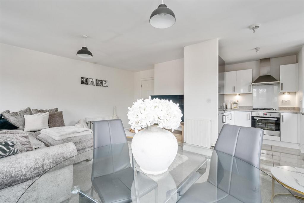 63 New Meadow Close 10.jpg