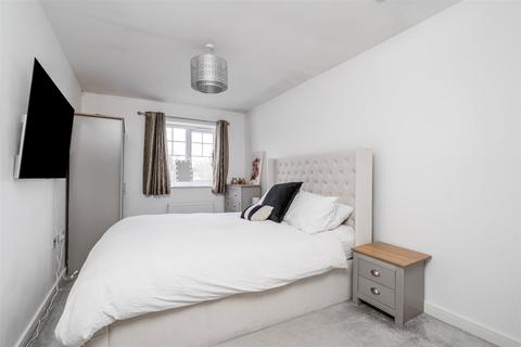 undefined, New Meadow Close, Shirley, Solihull