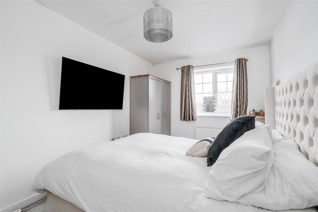63 New Meadow Close 3.jpg