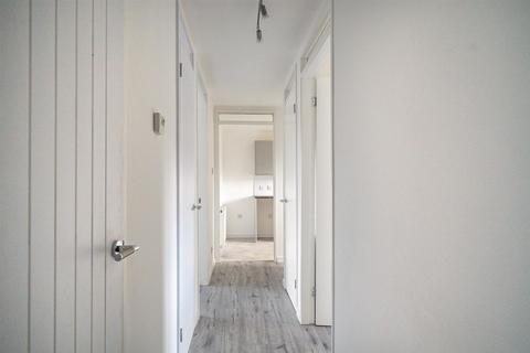2 bedroom flat for sale, Great Palmers, Hemel Hempstead, Hertfordshire, HP2 6BE