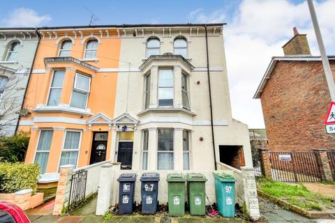 6 bedroom end of terrace house for sale, 97 Langney Road, Eastbourne, East Sussex, BN21 3QE