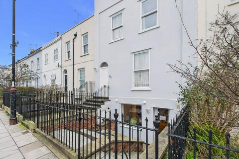 4 bedroom terraced house for sale, Bath Road, Cheltenham GL53