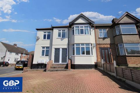 undefined, Hornchurch Road, Hornchurch, RM11