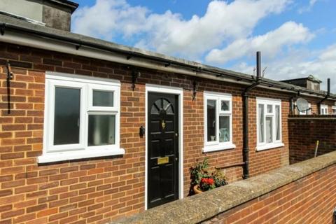 1 bedroom flat for sale - High Street, Waltham Cross EN8