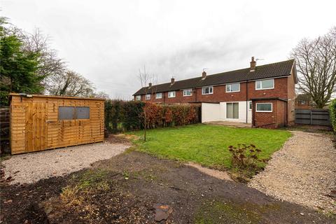 2 bedroom end of terrace house to rent, Warwick Road, Macclesfield, Cheshire, SK11