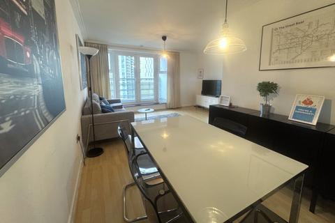 1 bedroom flat to rent, Station Approach, Woking GU22