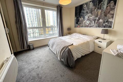 1 bedroom flat to rent, Station Approach, Woking GU22