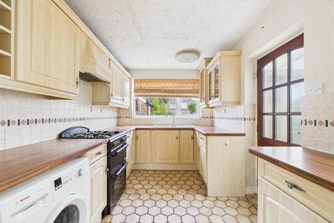 3 bedroom semi-detached house for sale, Trenton Avenue, Hull
