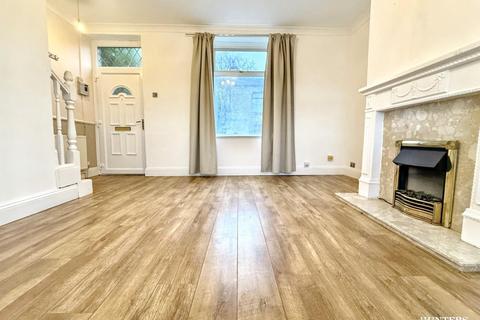 2 bedroom terraced house for sale, High Street, Hanging Heaton, Batley