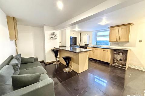 2 bedroom terraced house for sale, High Street, Hanging Heaton, Batley