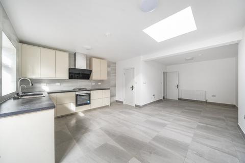 3 bedroom house to rent, Ajax Avenue, London, NW9