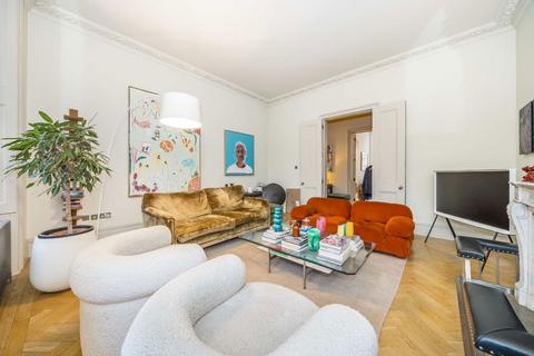 2 bedroom flat to rent, Warwick Square, London SW1V