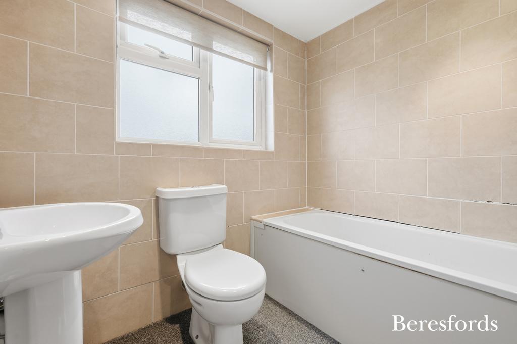 1st Floor Bathroom