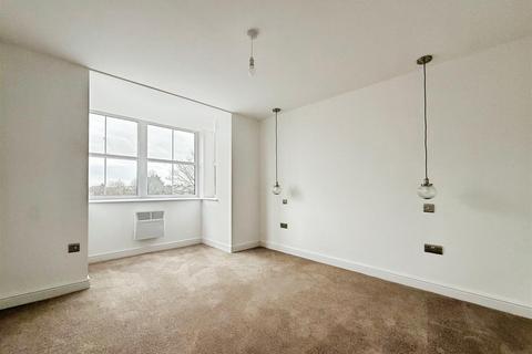 2 bedroom apartment to rent, Southport