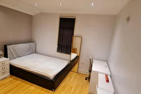 undefined, Garratt Lane, SW17