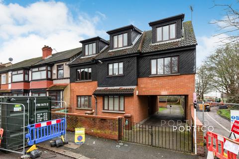 undefined, Cavendish Road, London, E4