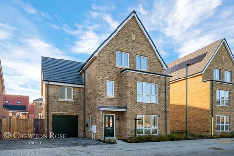 4 bedroom detached house for sale, Fleming Close, Ascot