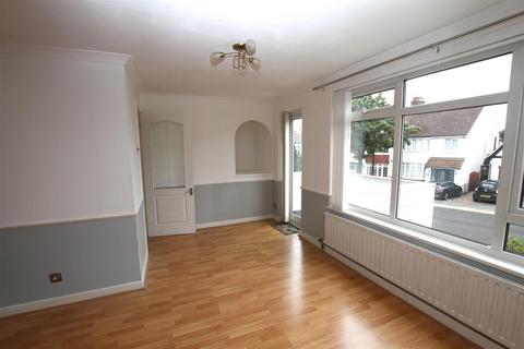 2 bedroom flat for sale, Crescent Road, Leigh-On-Sea