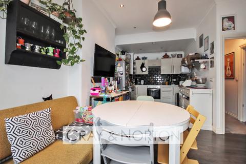 2 bedroom flat for sale, Bingham Road, Addiscombe, CR0