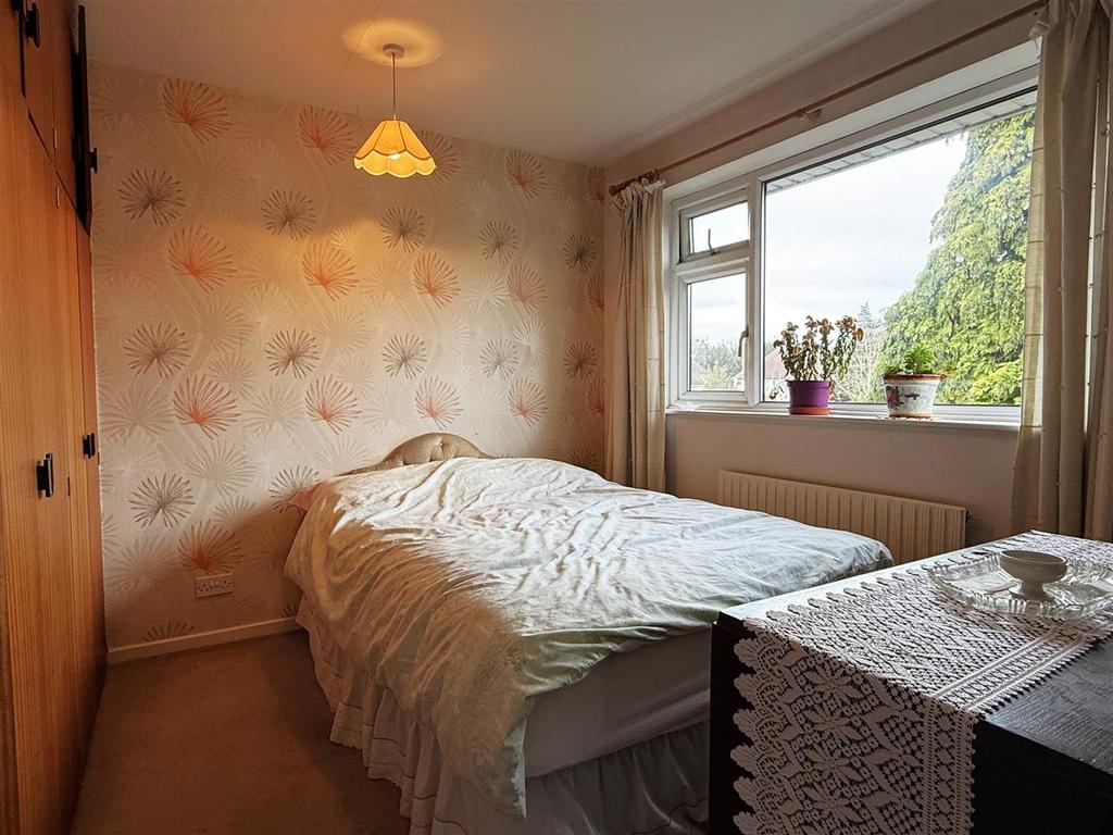 Bed2.JPG