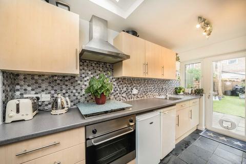 undefined, Cambridge Road, Kingston Upon Thames KT1
