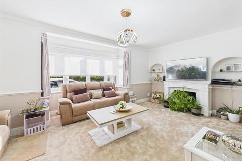 4 bedroom detached house for sale, The Fairway, Ruislip HA4