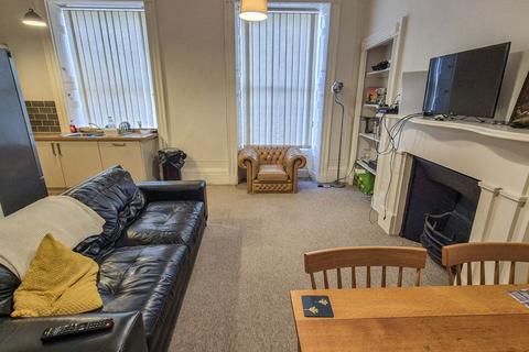 undefined, Modern 3 Bed Furnished Flat, Bridge Street