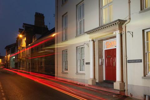 undefined, Modern 2 Bed Furnished Flat, Bridge Street