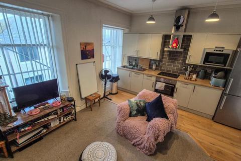 undefined, Modern 2 Bed Furnished Flat, Bridge Street