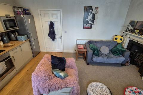 undefined, Modern 2 Bed Furnished Flat, Bridge Street