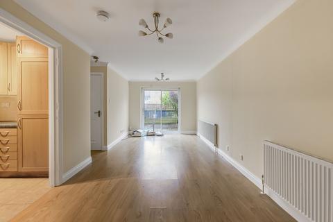 1 bedroom flat to rent, Ramblers Way, Welwyn Garden, AL7