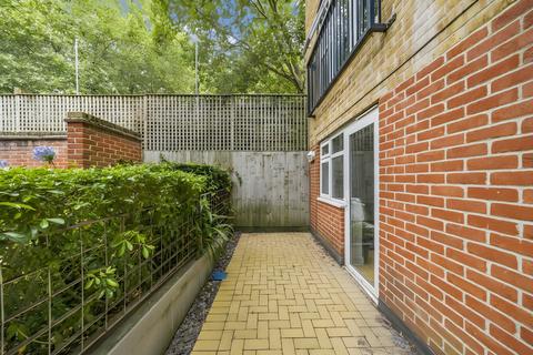 1 bedroom flat for sale, Goswell Road, London, EC1V