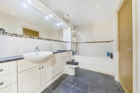 1 bedroom flat for sale, Goswell Road, London, EC1V