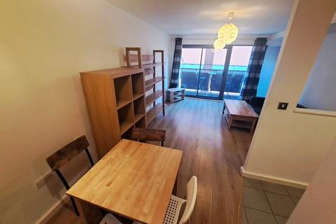 undefined, 2 bed apartment with balcony & parking in the Ropewalks