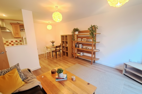 2 bedroom apartment to rent, 2 bed with Parking and Balcony in the Ropewalks with Balcony